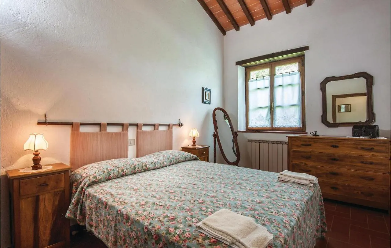 2 Bedroom Lovely Home In Trequanda Si Holiday home
